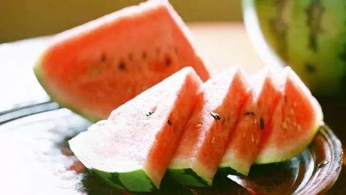 吃瓜卖水果视频,短视频带你领略吃瓜卖果的趣味时光